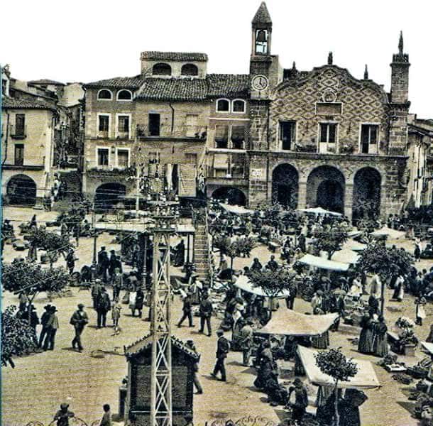 15 imprescindibles que ver en Plasencia: historia viva en su casco histórico 1 Plaza Mayor del casco histórico de Plasencia